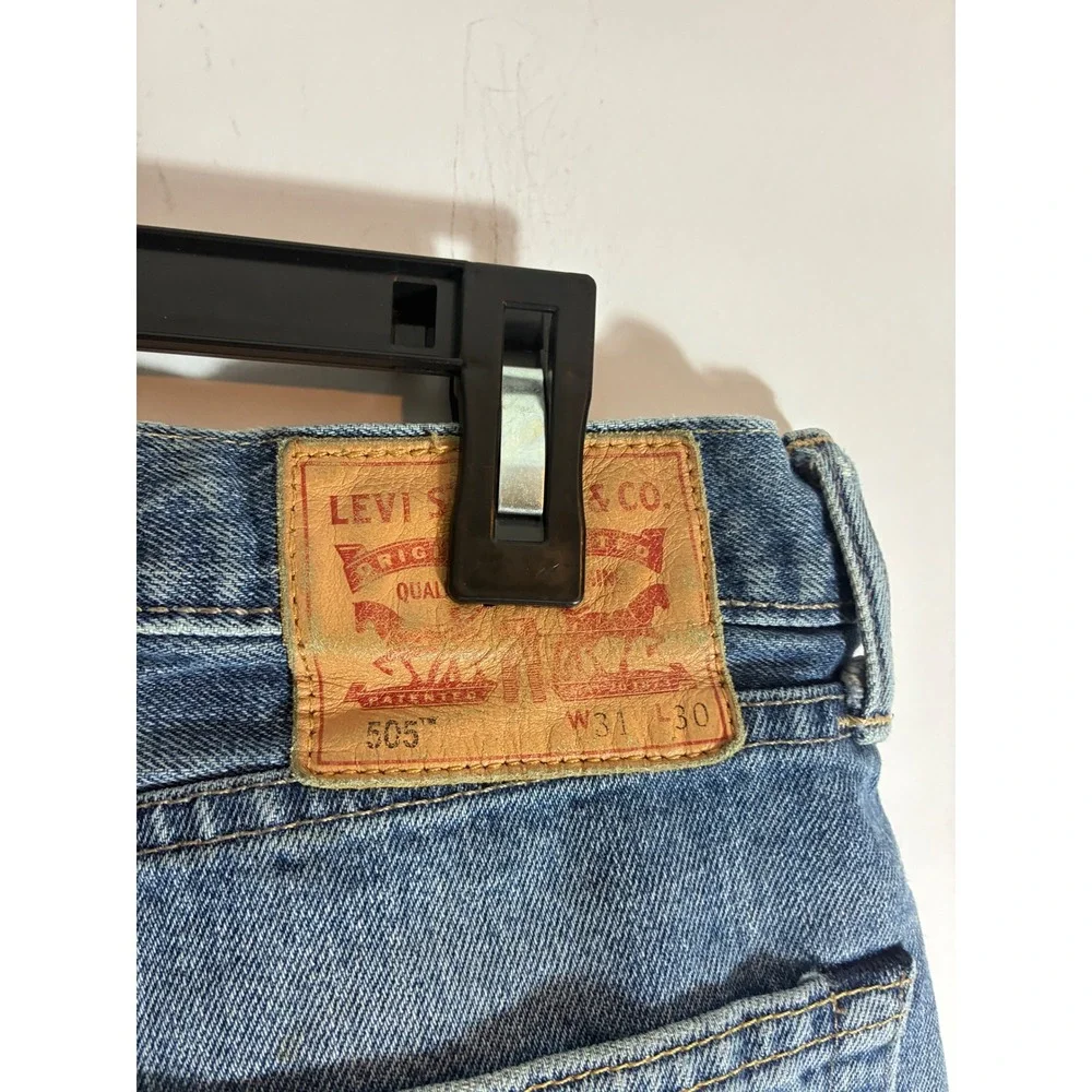 Levis 505 Straight Leg Jeans Mens 31x30 Medium Wash Blue Denim